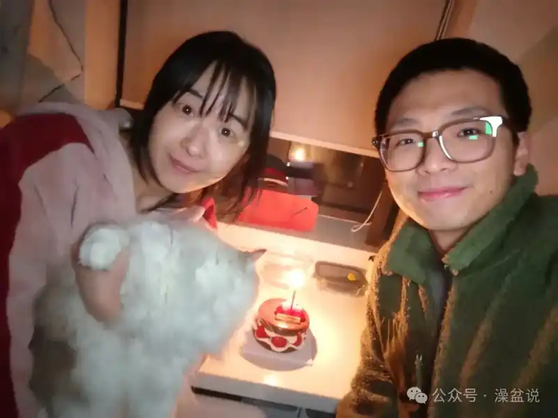 2024悄悄过去2025咻咻来了