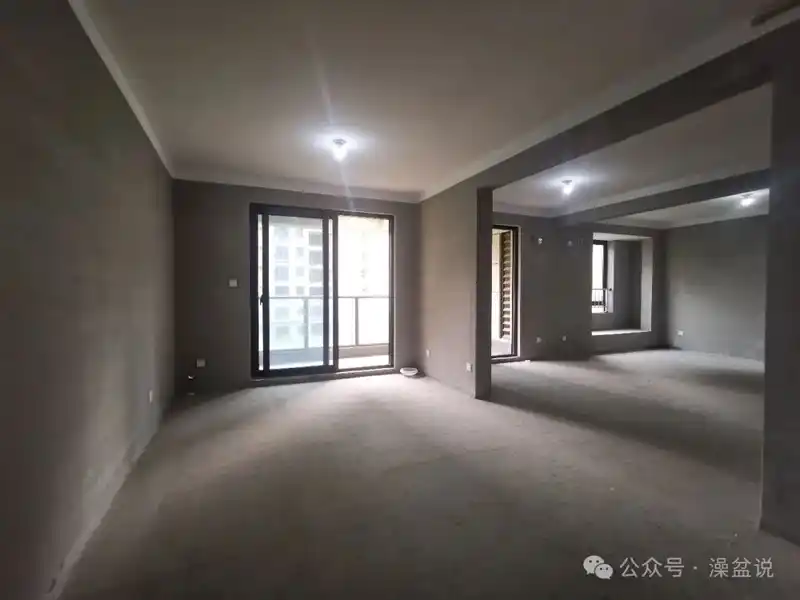 2024悄悄过去2025咻咻来了