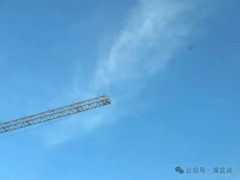 2024悄悄过去2025咻咻来了